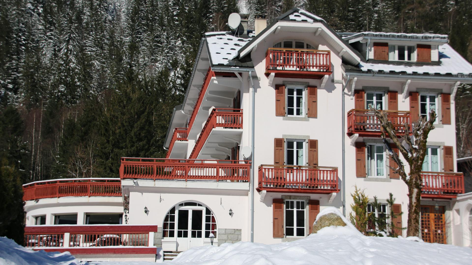 Chalet hotel La Sapinière à Chamonix en hiver