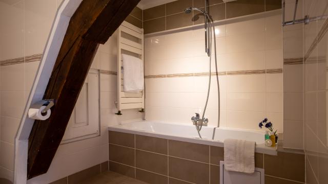 Salle de bains  suite chalet hôtel La Sapinière